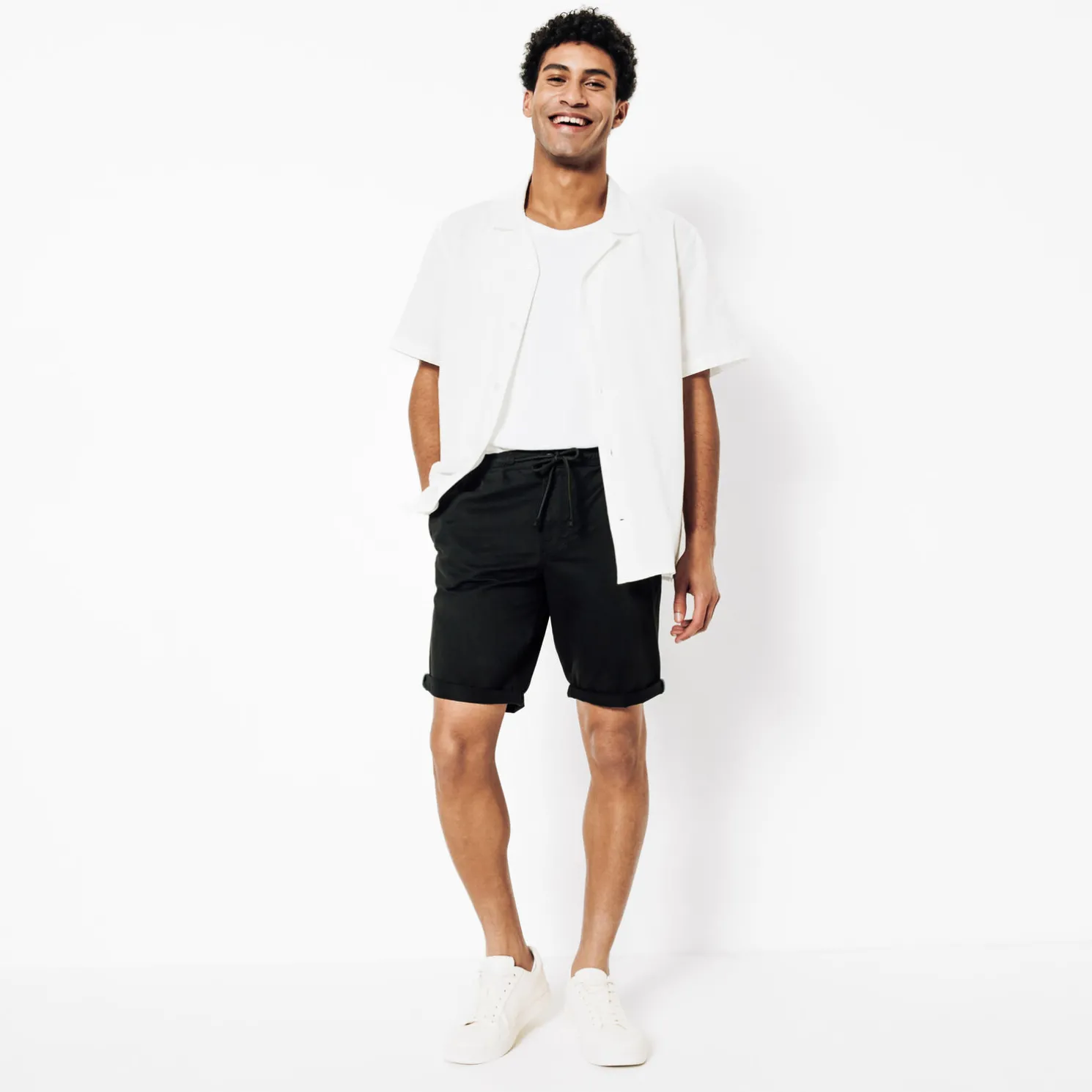 Chinobermuda met elastische taille