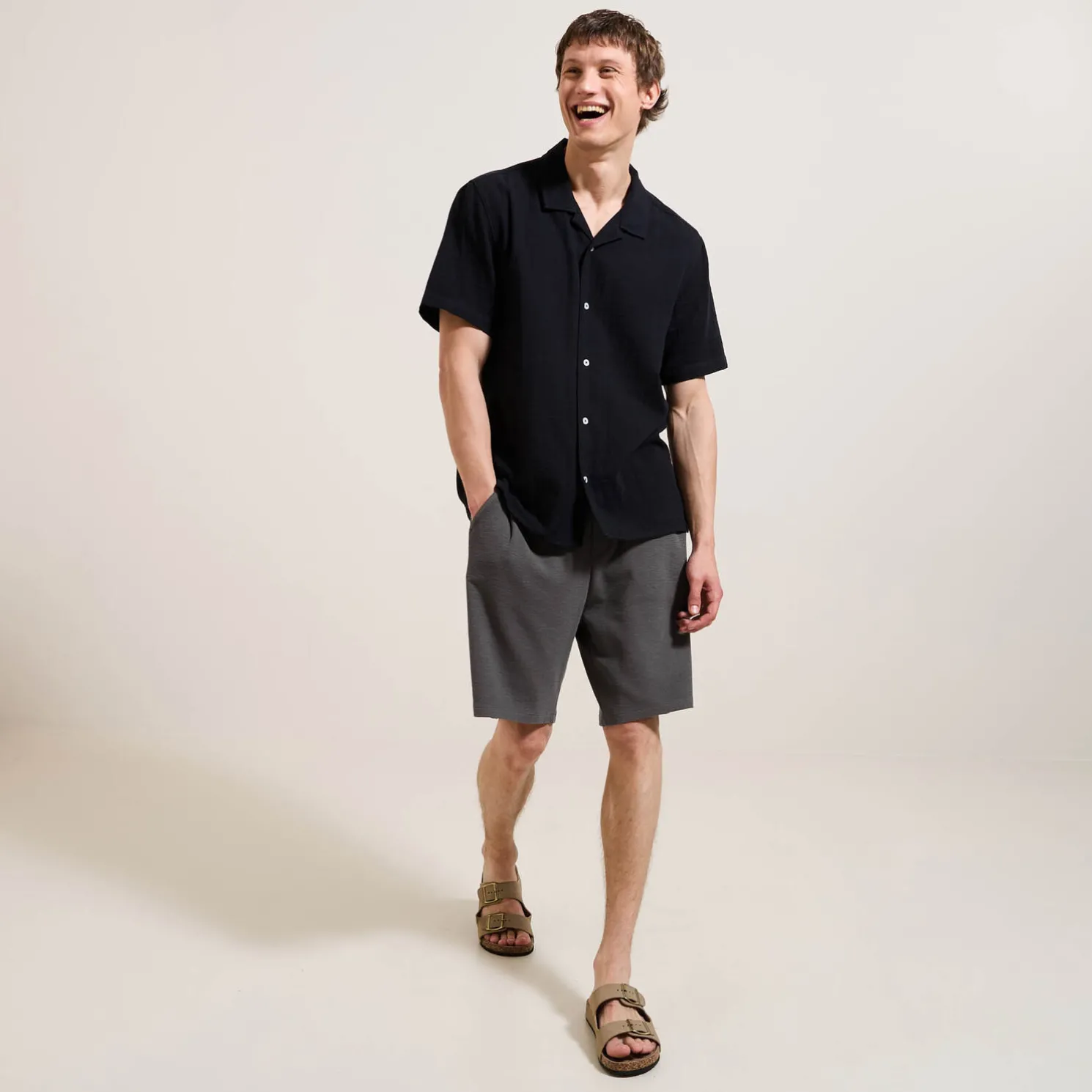 Effen bermuda in textuurstof