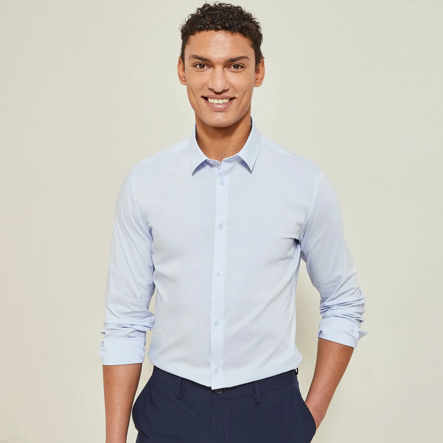 Extraslim effen hemd in gerecyclede polyamide