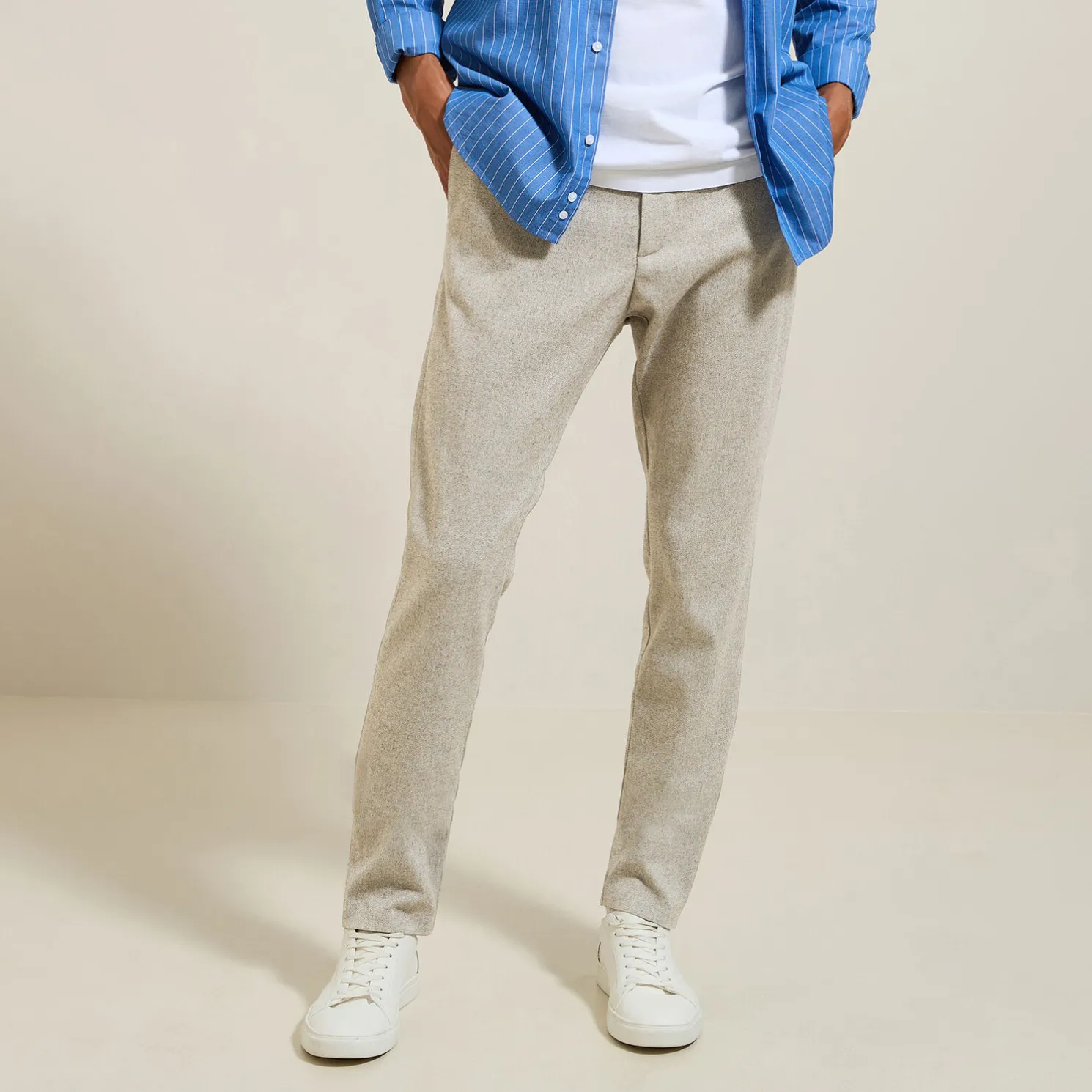 Slim chinobroek met flanelaspect