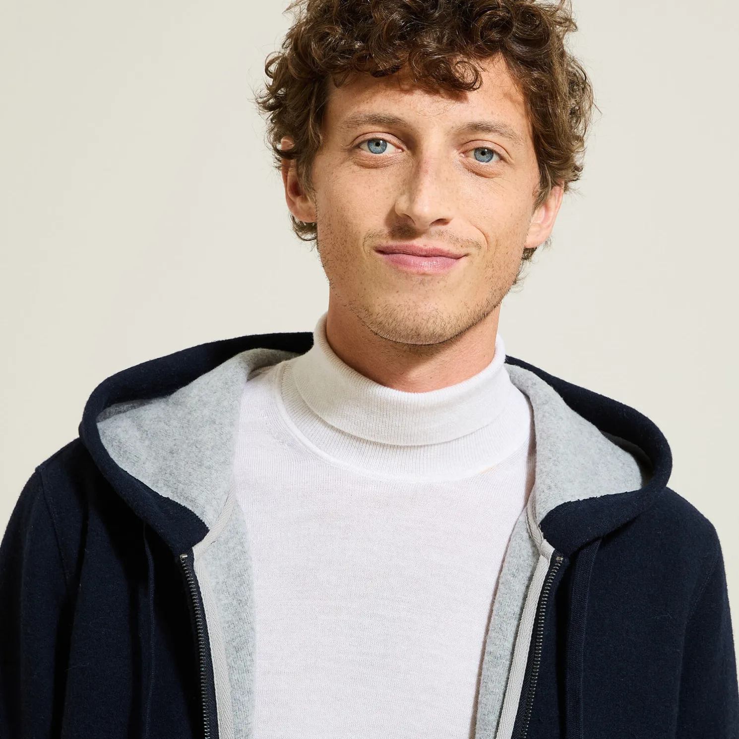 Sweater met kap en rits in tricot