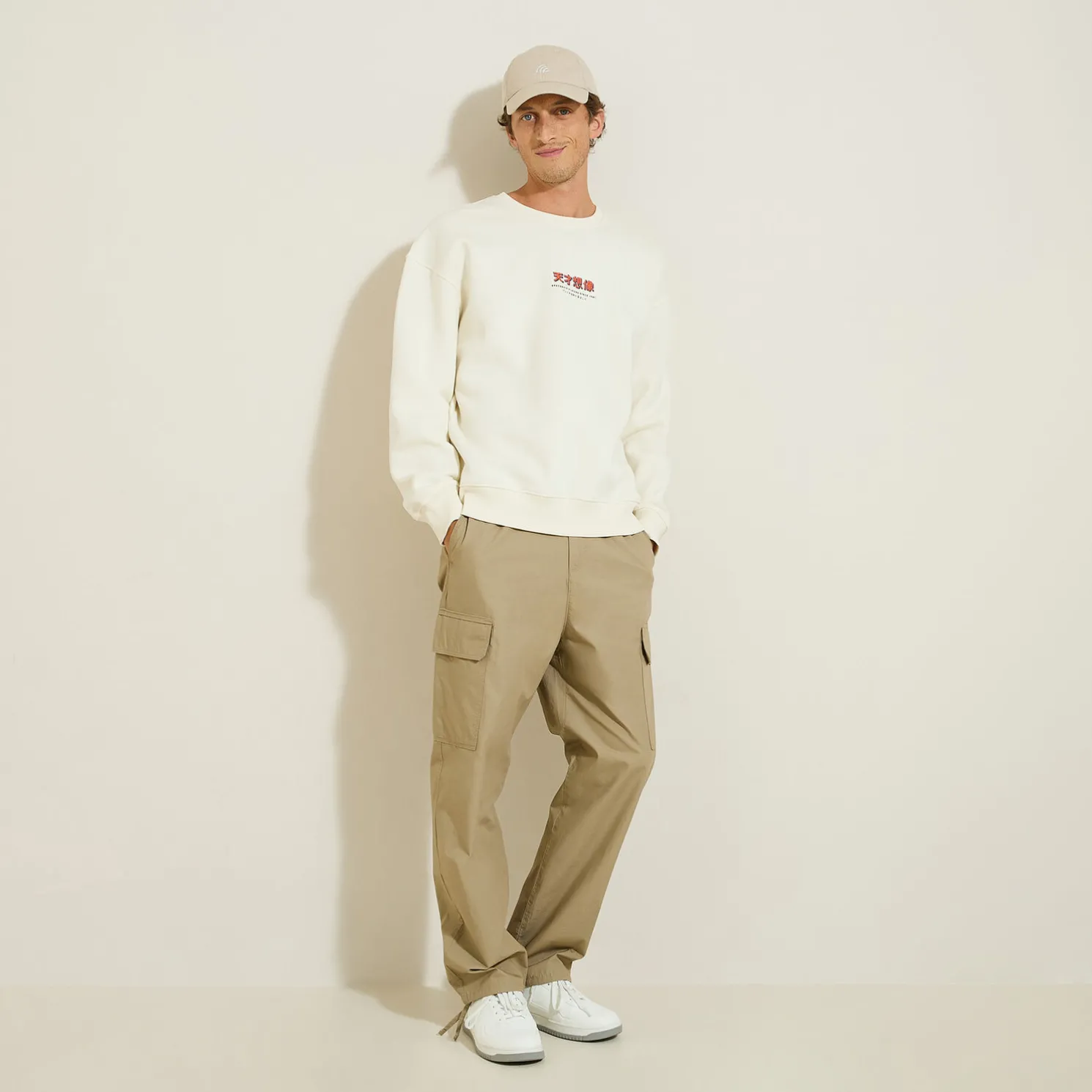 Sweater met ronde hals en print op voor-en achterk