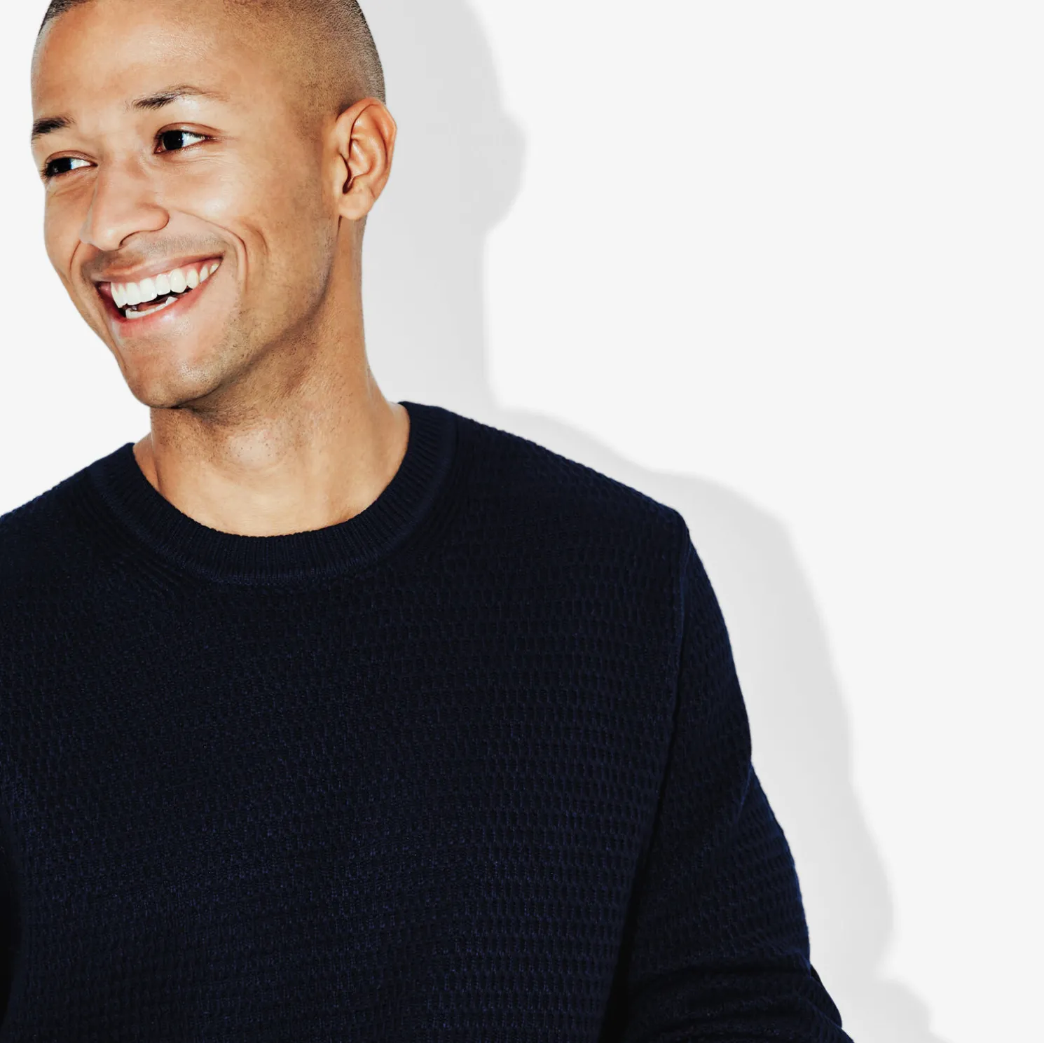 Trui met ronde hals en reliëfsteken