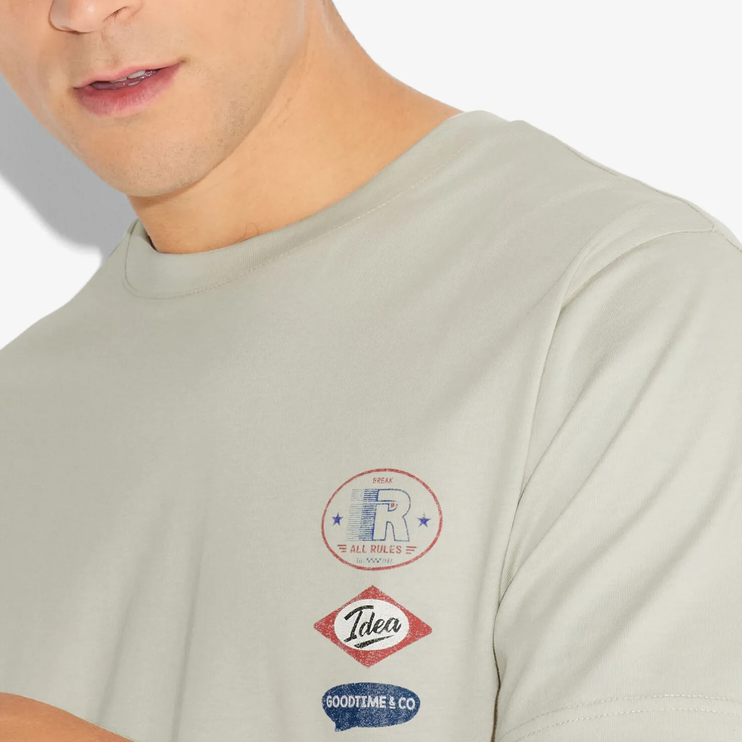 T-shirt met ronde hals en willekeurige print