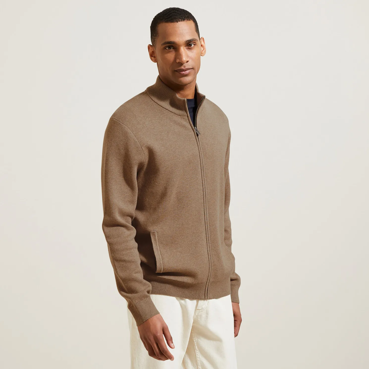 Vest met ristsluiting en opstaande kraag