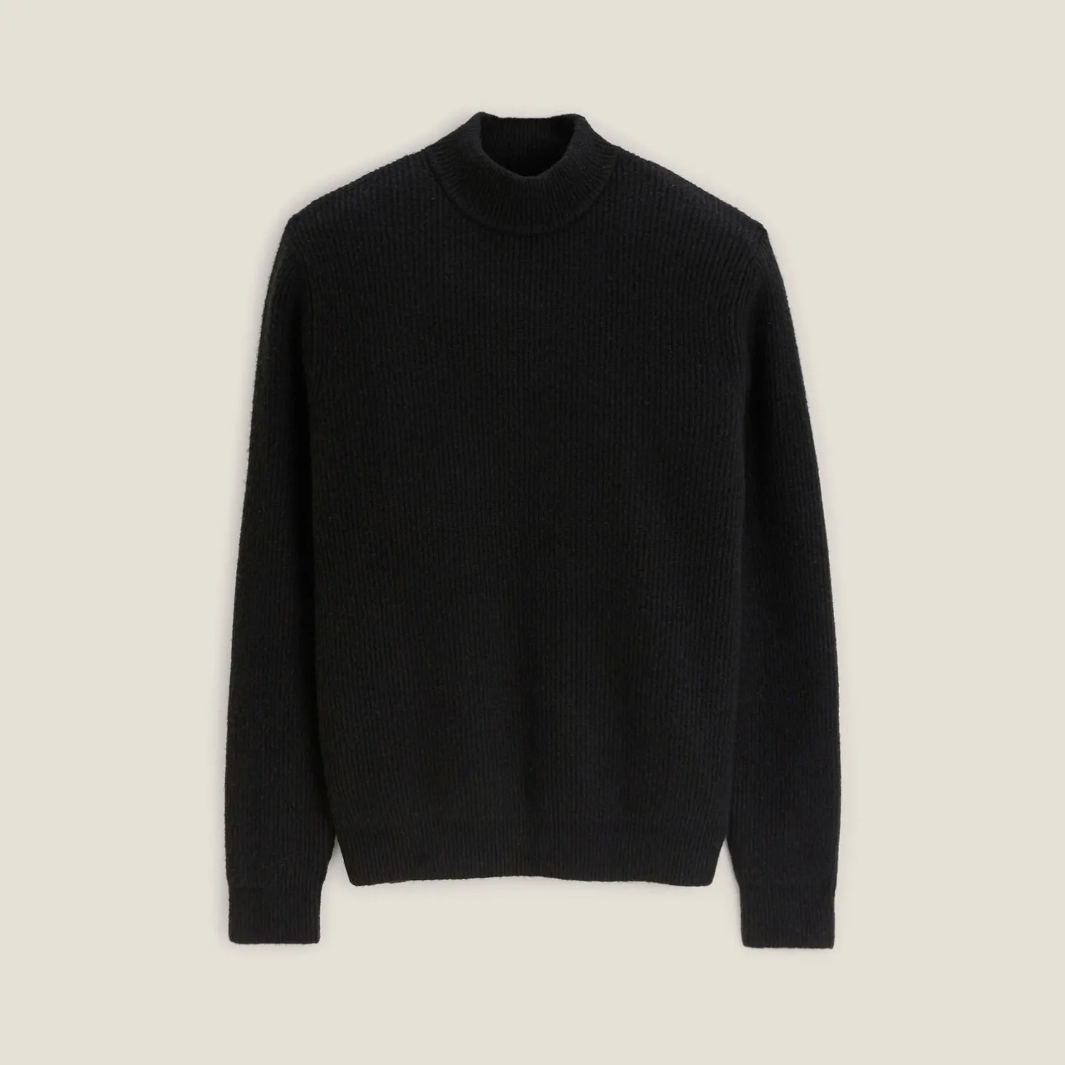 Zachte trui met schoorsteenkraag